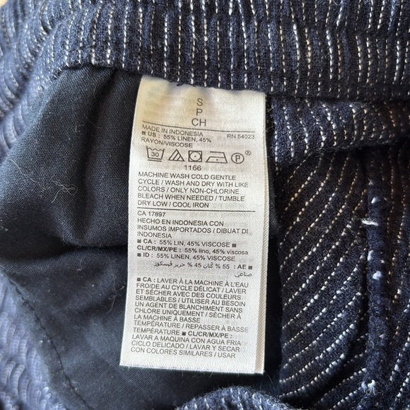 Old Navy Shorts - Picture 4 of 4